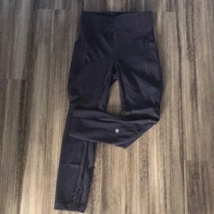 Lululemon Lead The Pack Crop 23”